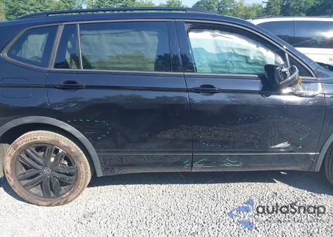 2022 Volkswagen Tiguan 2.0T Se R-Line Black z USA, uszkodzony, nr VIN 3VV8B7AX3NM122441